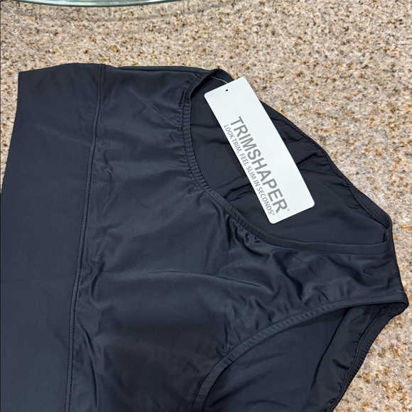 TrimShaper Women's Yoke Brief Swim Bottom Black 18W 18 NWT - Picture 6 of 10